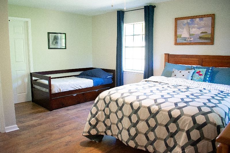 Furnished Finder property 329602_1 photo 18