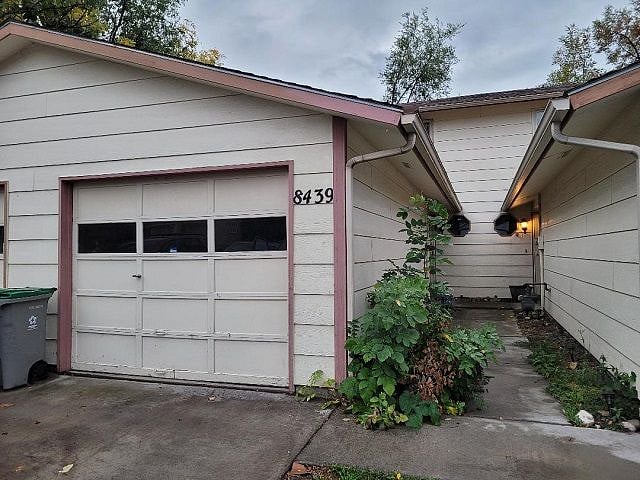 One-car garage with garage opener to stay warm as you arrive home. Also equipped with a wireless keypad and camera so you can track any deliveries or provide limited access.