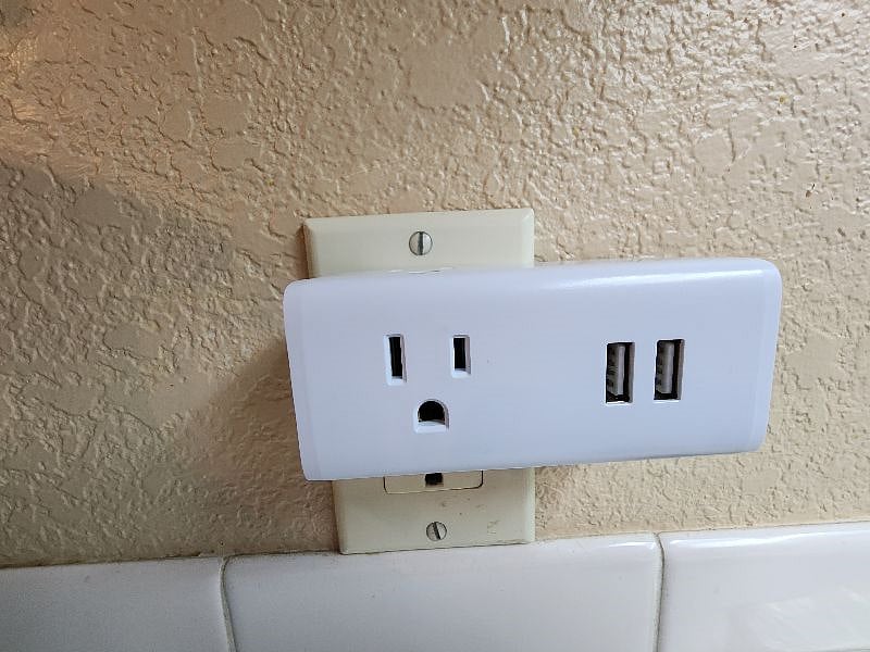 Convenient USB plugs