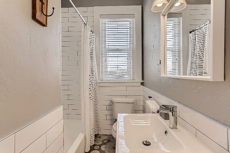 Furnished Finder property 329738_3 photo 17
