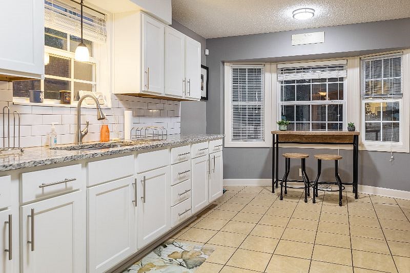 Kitchen with lots of storage space for culinary adventures