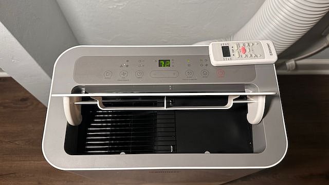 New A/C unit with remote control