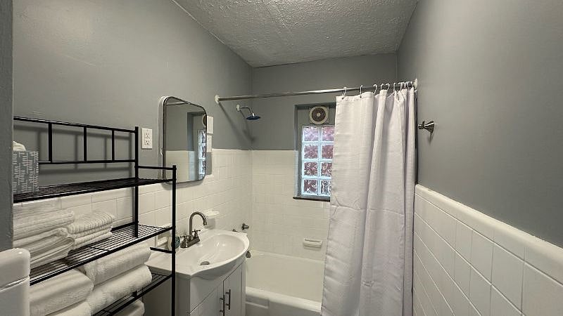 Furnished Finder property 329839_2 photo 8