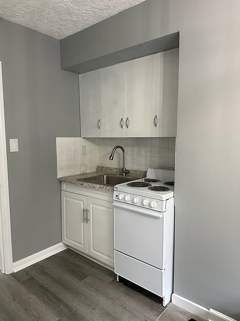 Furnished Finder property 329839_3 photo 2