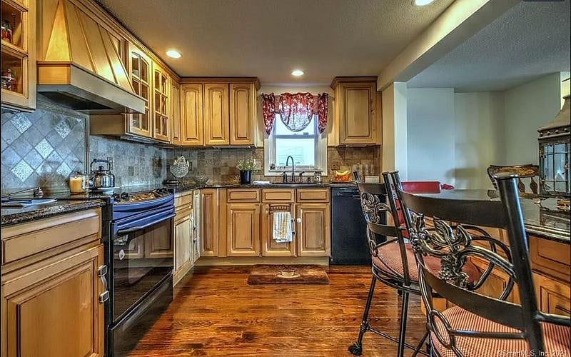 Furnished Finder property 329857_1 photo 10