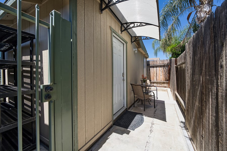 Furnished Finder property 329903_2 photo 8