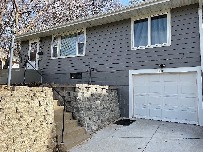 Single car garage.