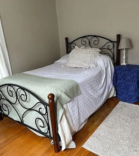 Back bedroom.