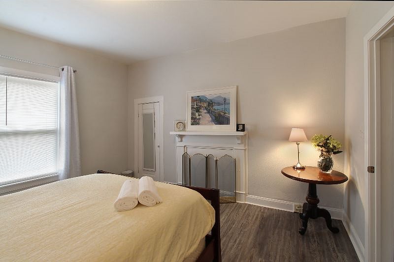 Furnished Finder property 330138_1 photo 3