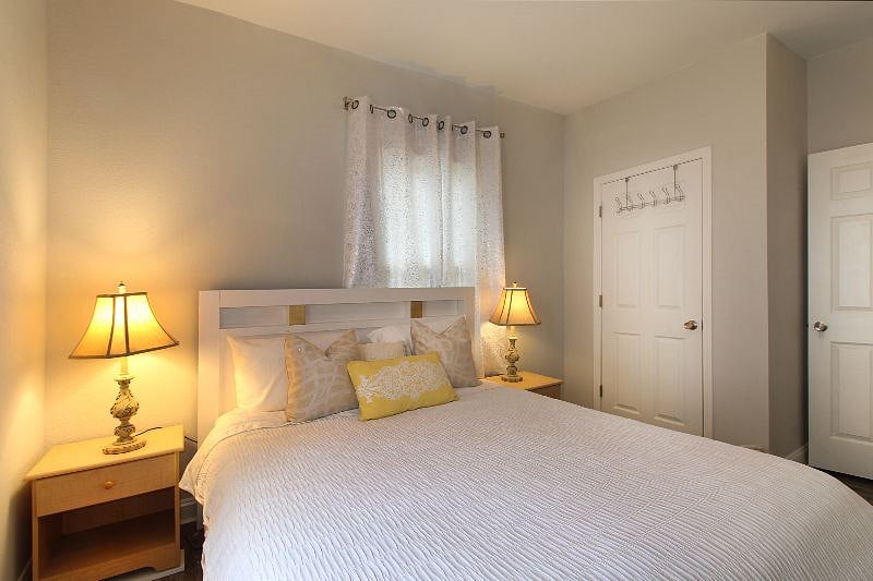 Furnished Finder property 330138_1 photo 8