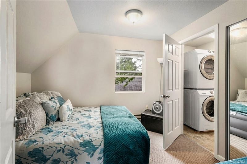 Unit B Bedroom with full bathroom and Washer and Dryer
