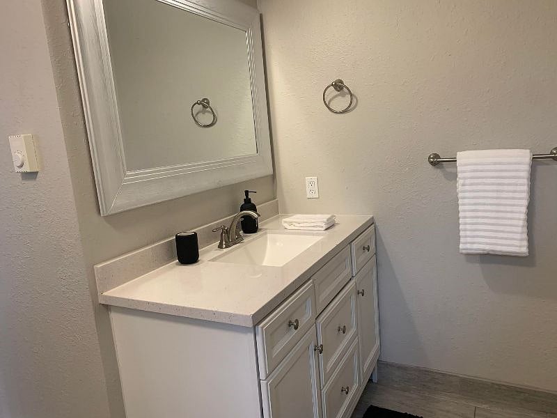 Unit C bathroom