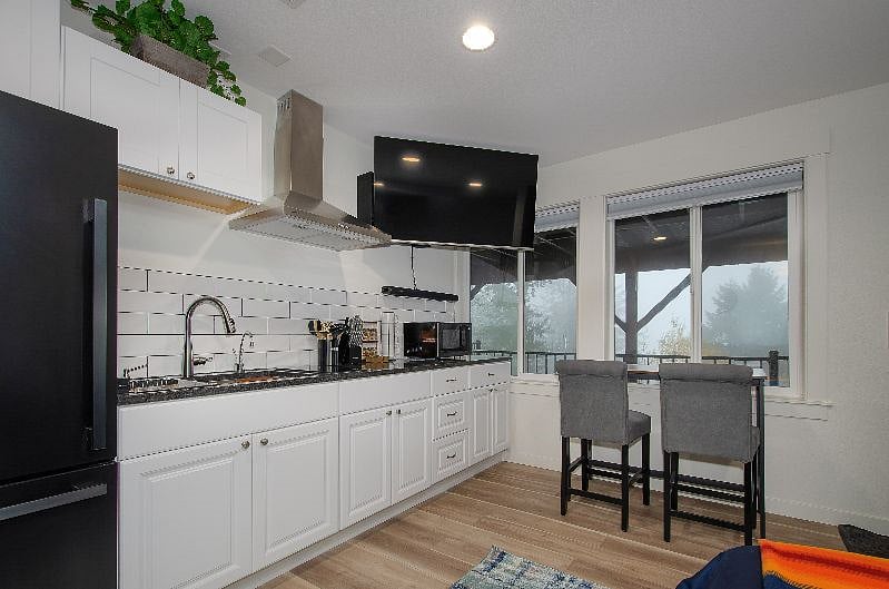 Furnished Finder property 330191_1 photo 2
