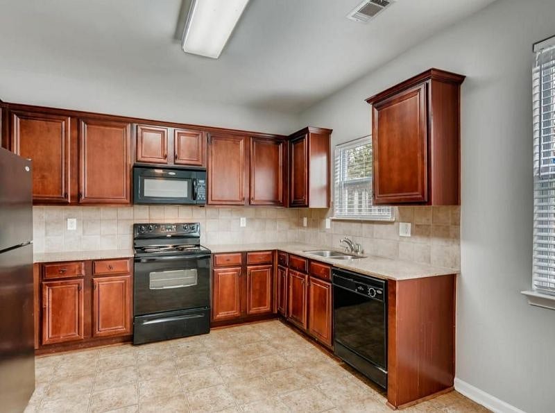 Furnished Finder property 330196_1 photo 5