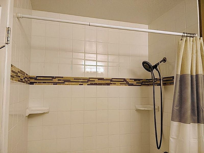 Shower enclosure