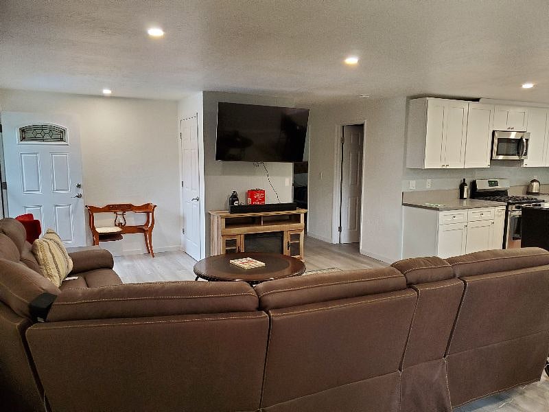Furnished Finder property 330399_1 photo 14