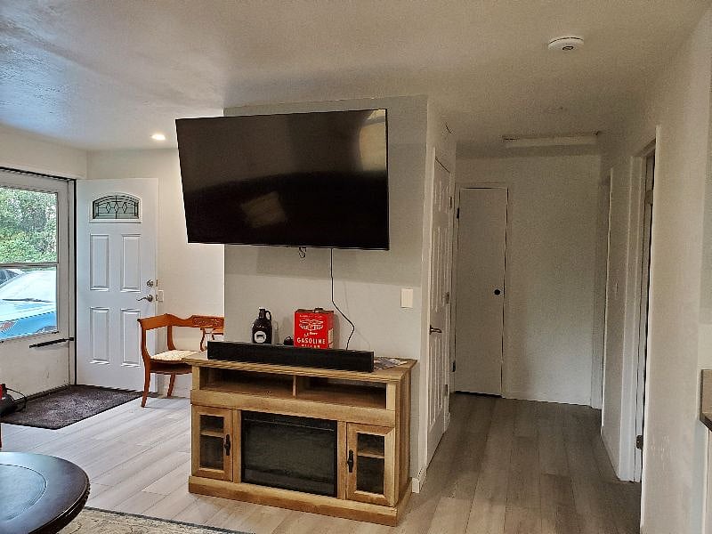 Furnished Finder property 330399_1 photo 13