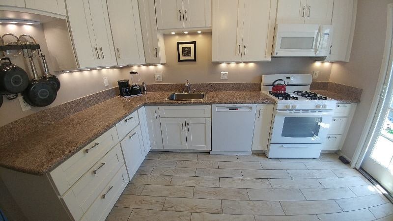 Furnished Finder property 33041_1 photo 20
