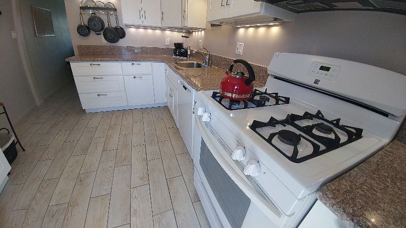 Furnished Finder property 33041_1 photo 4