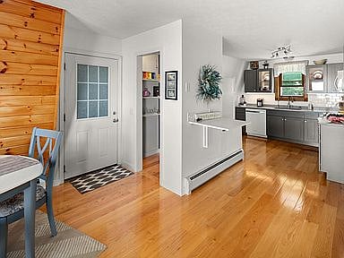 Furnished Finder property 330429_1 photo 11