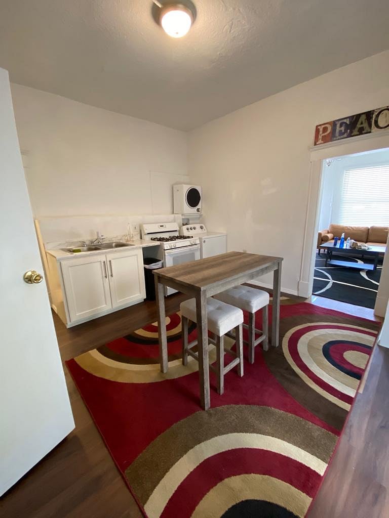 Furnished Finder property 330563_1 photo 3