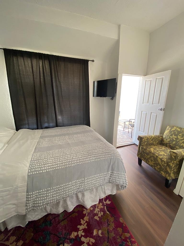 Furnished Finder property 330563_1 photo 7
