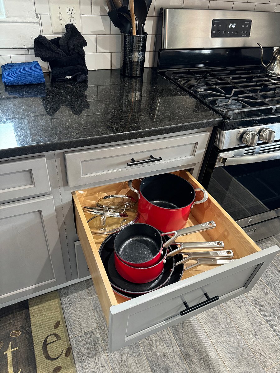Fully stocked Kitchen