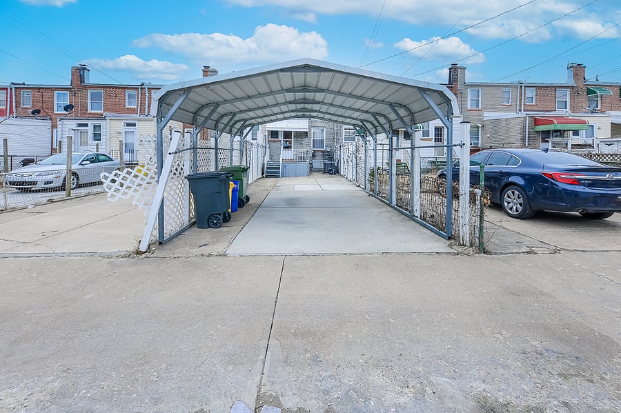 Private parking Carport