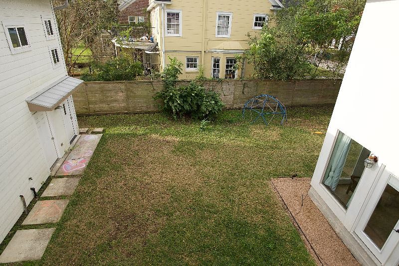 Plenty of gated yard space for kids and your pup to play