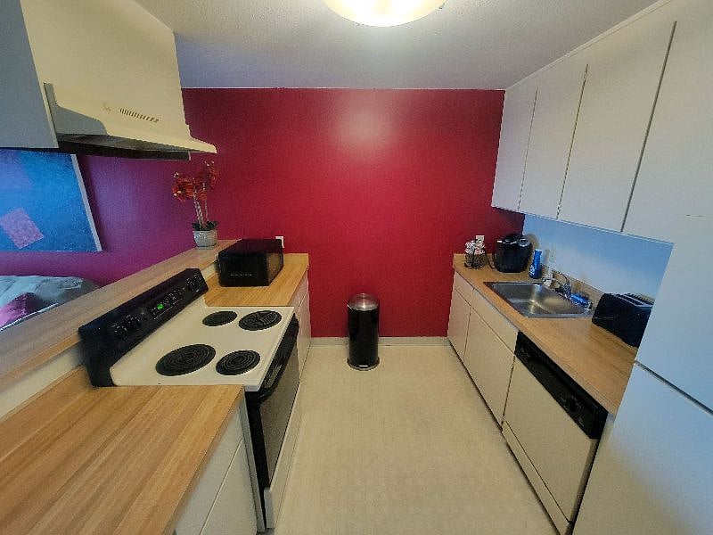 Furnished Finder property 330634_2 photo 9