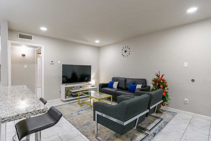 Furnished Finder property 330816_1 photo 3