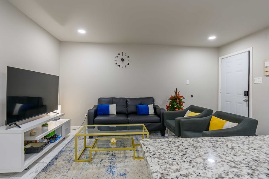 Furnished Finder property 330816_1 photo 4