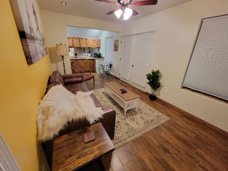 Furnished Finder property 330825_1 photo 4
