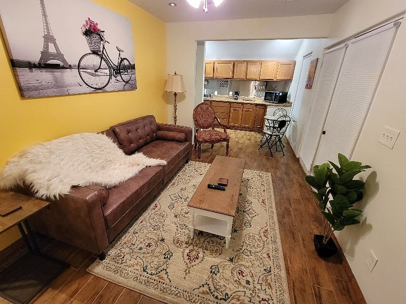 Furnished Finder property 330825_1 photo 9