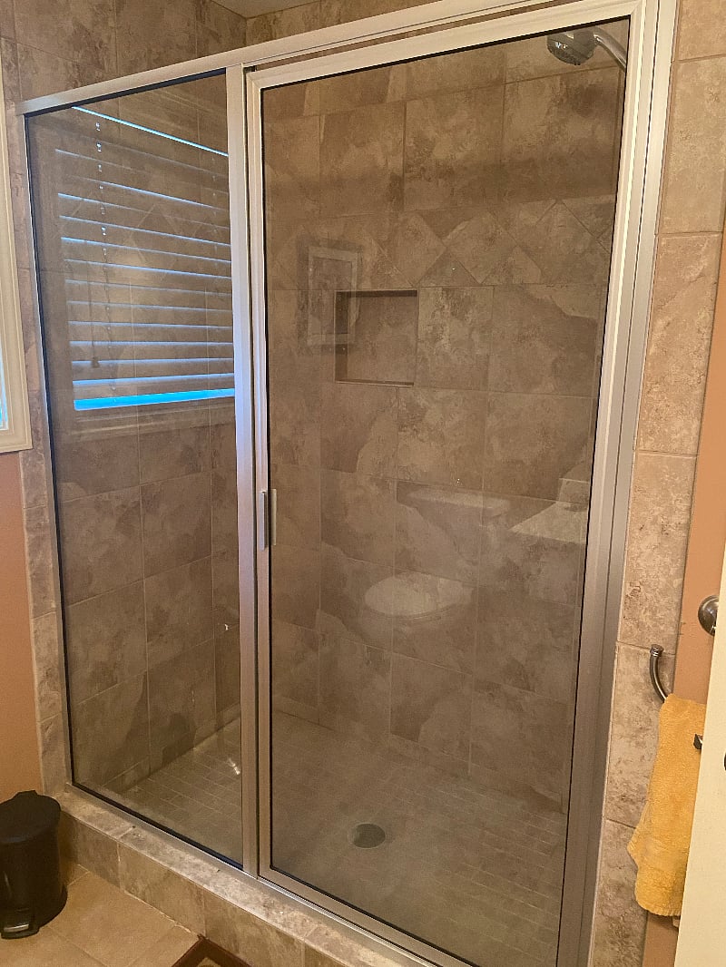 Upstairs unit 2nd bathroom