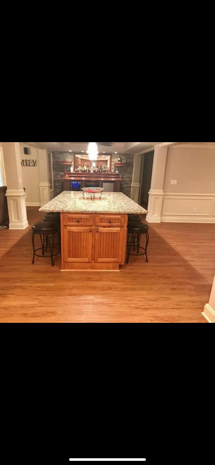 Interior dining/bar 