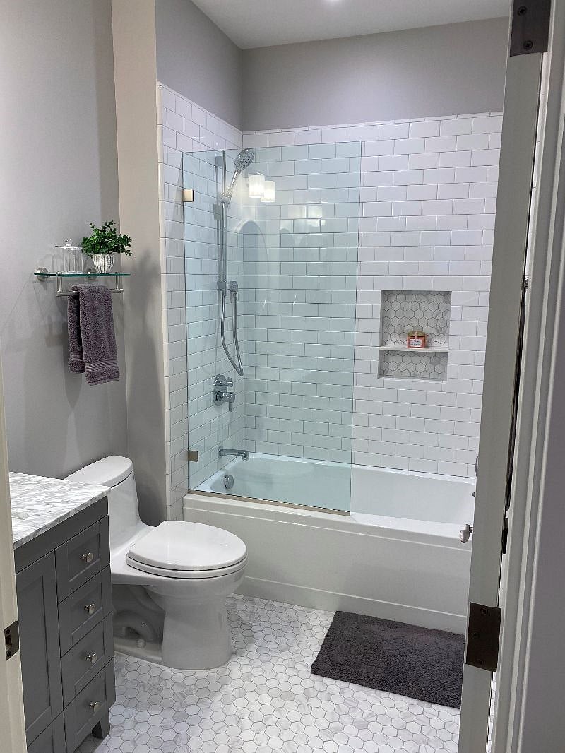 En suite bath with soaking tub.