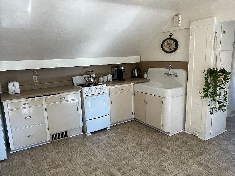 Furnished Finder property 330934_1 photo 7