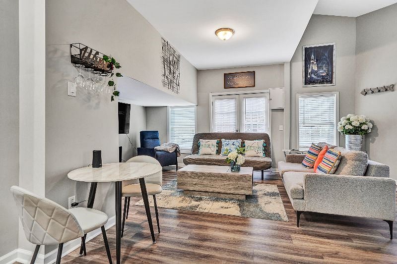 Furnished Finder property 330943_1 photo 4