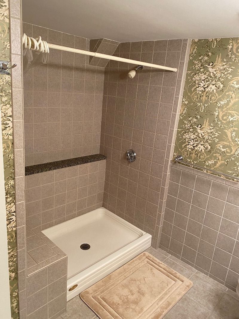 Furnished Finder property 330950_1 photo 8