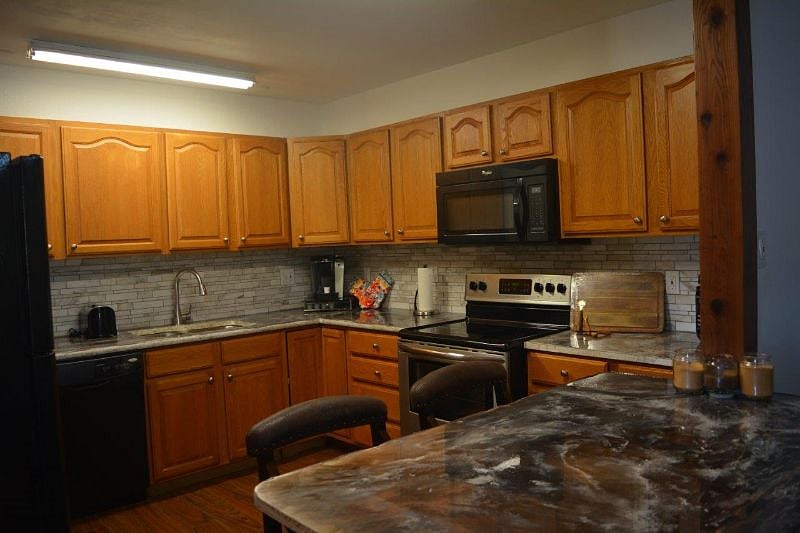 Furnished Finder property 331018_1 photo 5