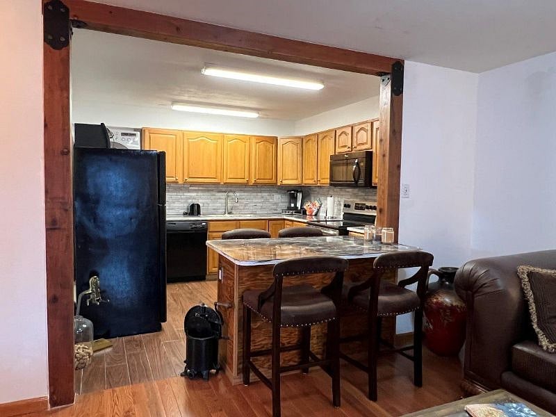 Furnished Finder property 331018_1 photo 3