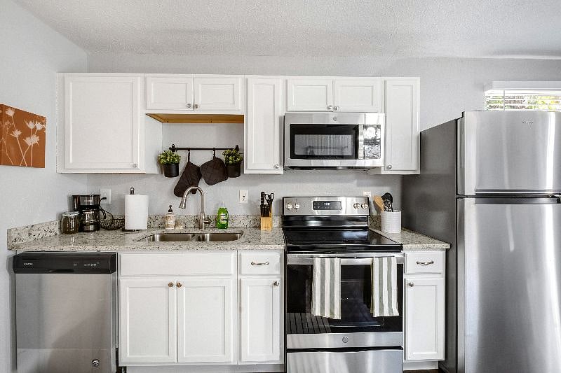Furnished Finder property 335224_1 photo 4