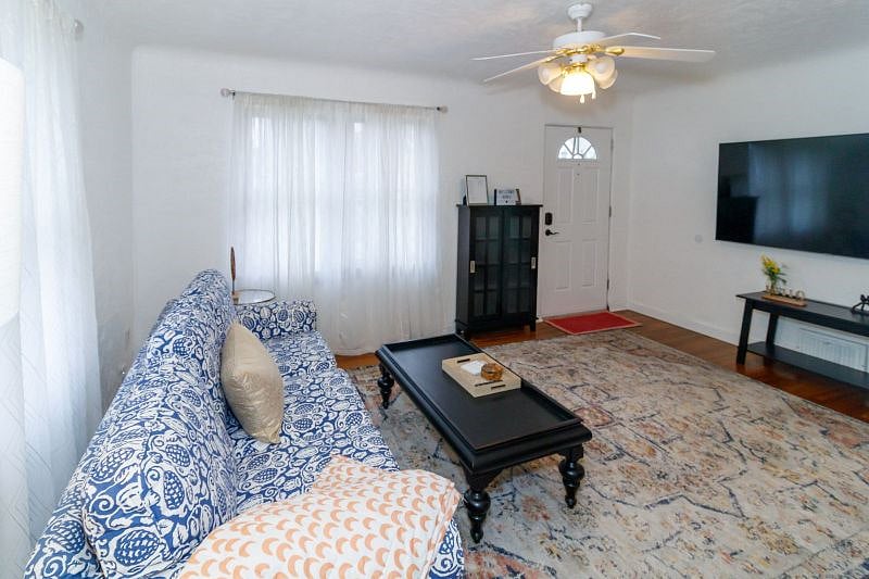 Furnished Finder property 335261_1 photo 4