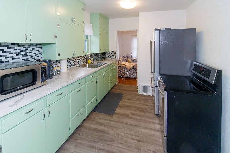 Furnished Finder property 335261_1 photo 6