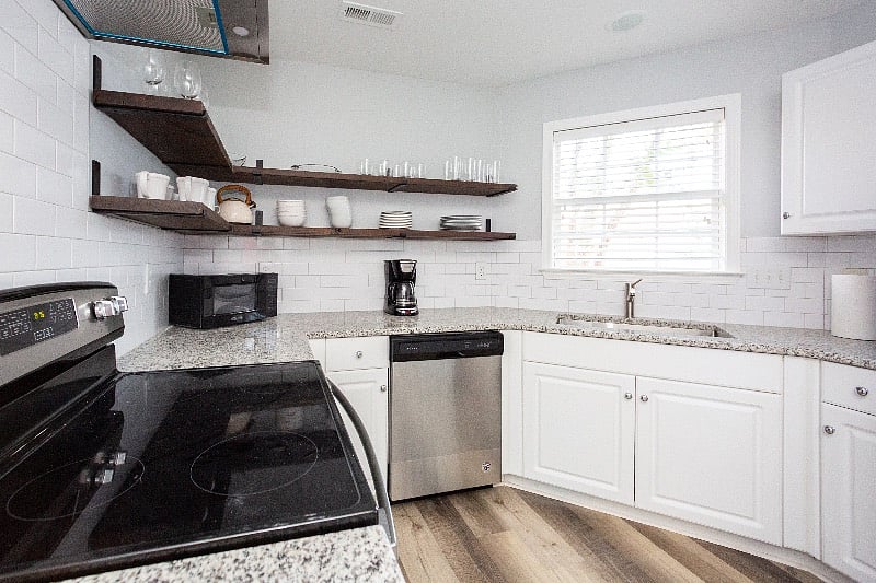 Furnished Finder property 335300_1 photo 7