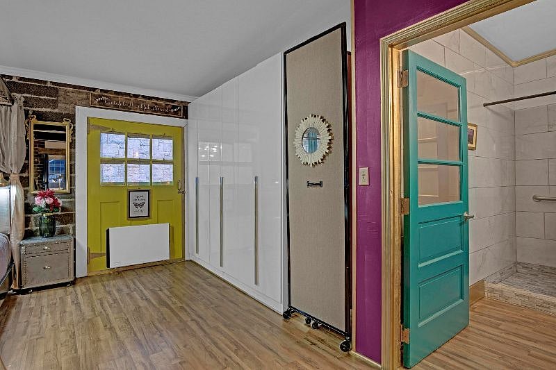 California Standing Closet