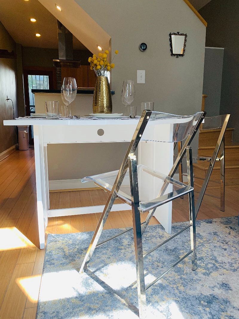 Additional optional dining area