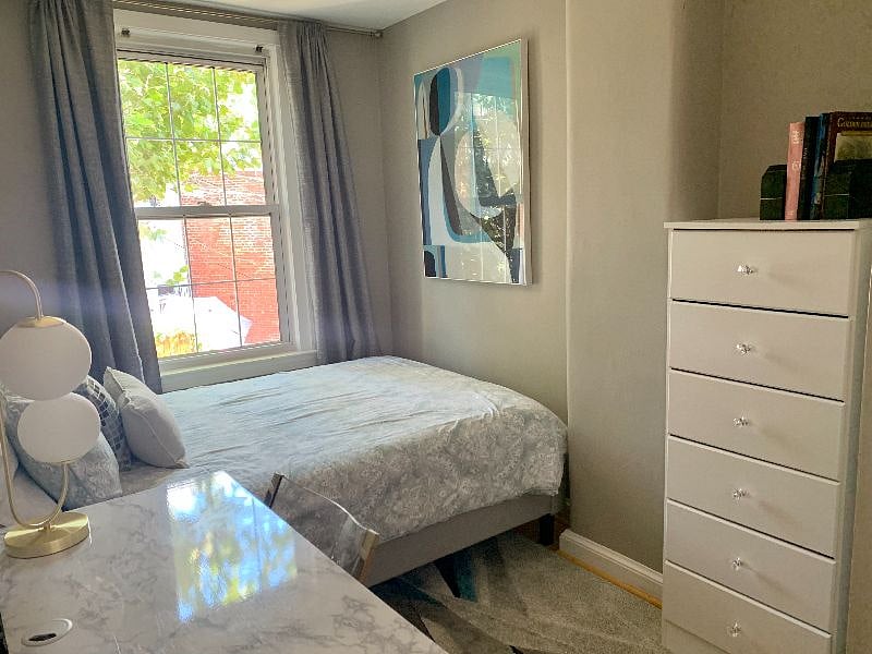 Office/small bedroom with double bed
