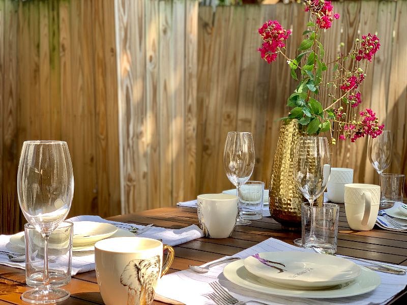 Large dining table on the patio (seats 6)